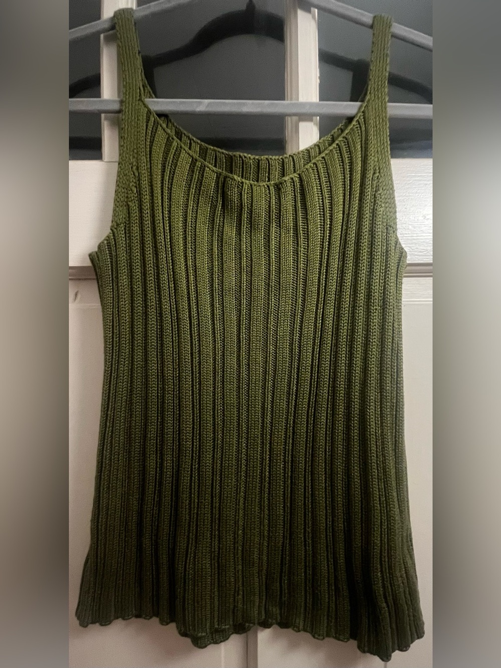 Ann Taylor 100% Silk Olive Green Ribbed Knit Tank Top - Size Small
